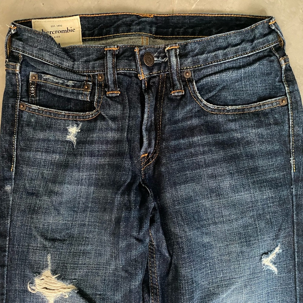 Abercrombie boy’s jeans, barely worn - Picture 2 of 6